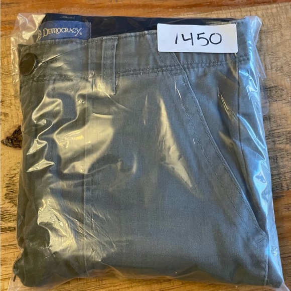 Democracy Ab Solution Joggers Size 2 Green Elastic Ankle Pockets Lightweight - Picture 11 of 11